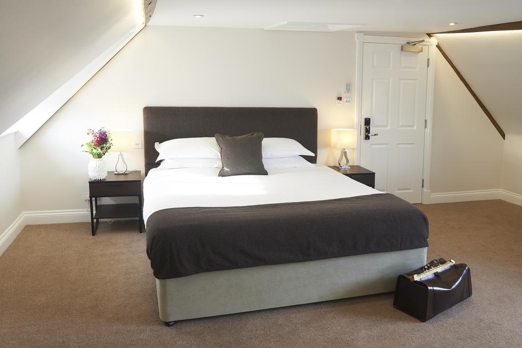 The Bell Inn Hotel Horndon-on-the-Hill Номер фото