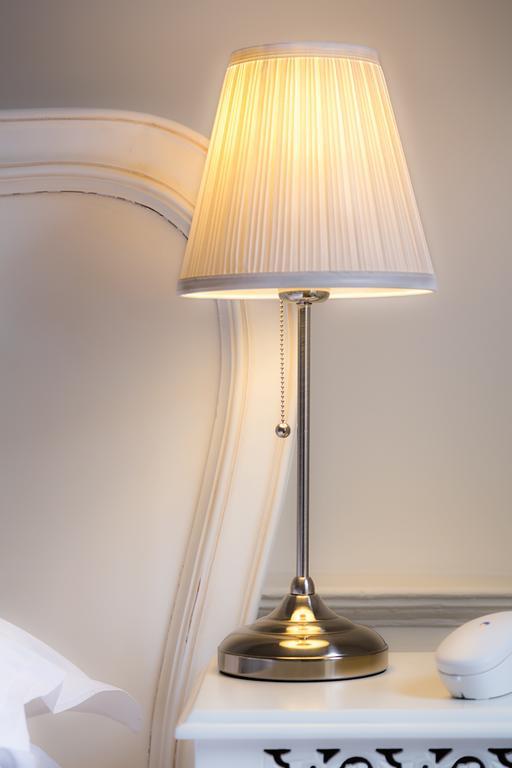 The Bell Inn Hotel Horndon-on-the-Hill Екстер'єр фото