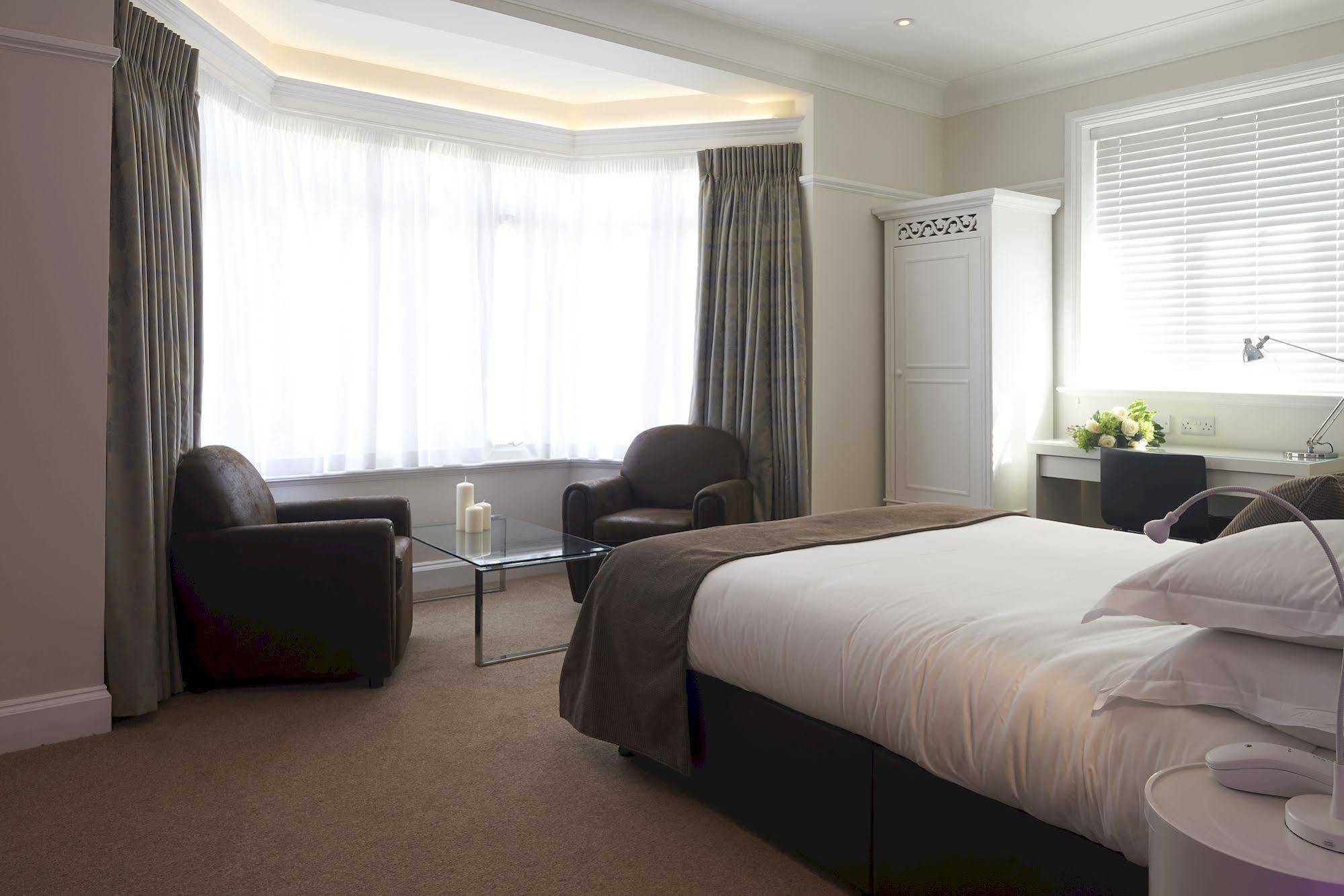 The Bell Inn Hotel Horndon-on-the-Hill Екстер'єр фото